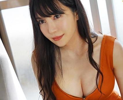 《騎乗位小野夕子》鬼パイ女が抑えきれない隠れたエロさを過激に曝け出してズブ濡れ下半身で受け止める