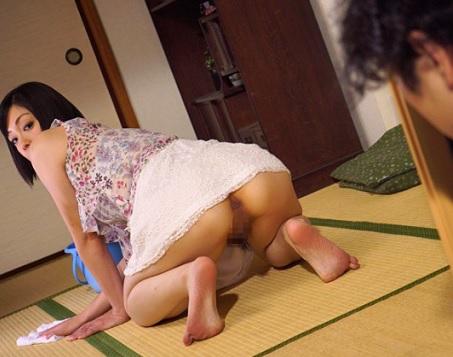 《フェラノーパン》美婦人がエロ下着を履いて弩級なセックスを続けてたちまち絶頂してしまう