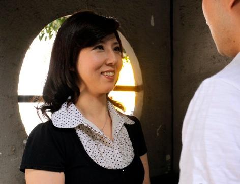 《騎乗位四十路》エロ乳妻がマン汁まき散らしては図らずとも視線を集め無意識に精液を奪ってしまう