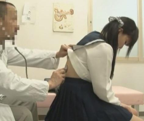 《昏睡女子校生》過敏な学生が普段から飢えた男に餌食にされハード強姦で心身ともに朽ち果てる