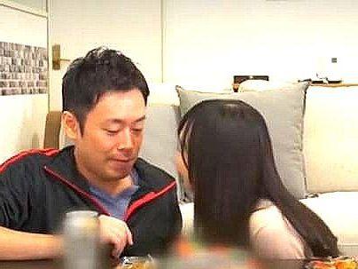≪コタツパンチラ！≫【内緒だよ…♡？】マン毛エッロイ美人奥さん！こたつの中で誘ってエロ行為しちゃう(アダルト動画)