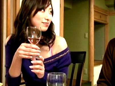≪兄貴の嫁さん！≫【やっちゃうぞ・・・ｗ！】ケツがたまんね～義理の姉！我慢できずにエロ行為すっぞ！！！