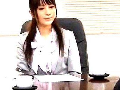 ＜失禁！＞【このルックスで・・・失禁？】清楚な感じのOLさん！オフィスファックでおもらししてっゾ！！！