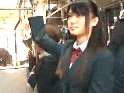 ≪痴漢師ビックリ！！≫【このルックスで？痴女？】女性専用通学バスにワザと乗ったら・・痴漢師が逆にヤラレタぞ！！！