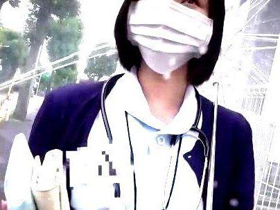 ＜素人ナンパ！＞「私ですか？」街でゲットした素人ナース！口説かれてザーメンナカ出しに！！！