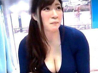 ＜素人企画！＞「Fカップ？とんでもね～！」グラマラスボイン女子！ＭＭ号で童貞君エロ行為シチャウゾ！！！