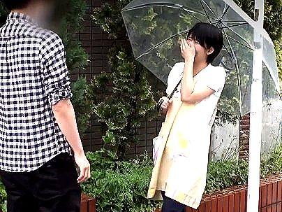 ＜巨乳現役保育士さん！＞「裸エプロンたまんね～ぞｗ！」ショートカット滅茶苦茶カワイ子ちゃん！童貞君とｈシテクレチャウ！