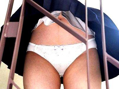 ＜パンチラ！＞「パル店っすか？」滅茶苦茶可愛い制服女子！白ギャルがパンチラで誘ってくれてありがとう！！