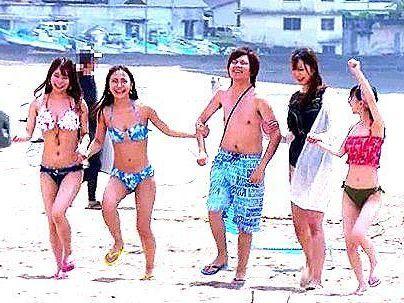 ＜マジックミラー号！＞「男・・・ゲット～ｗ！ｗ！」風俗嬢たちが海水浴場で逆ナンパ！ＭＭ号でチンポ奪い合いしてっゾ！！