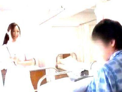 ＜性処理！＞「秘密ですよ…」マサカの展開勃発！性処理を色気半端ない看護師ナースが・・・シテクレチャウゾ！！！