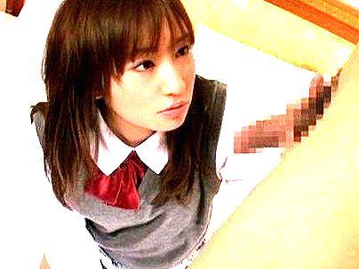 ＜素人！＞「おっきい…の」真面目そうな今どき制服女子！この顔でお掃除フェラとかやべ～だろ(アダルト動画)