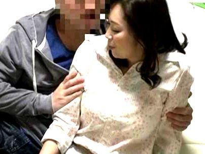 ≪熟女ナンパ企画！≫【私でいいの…♡？】イケメンに口説かれた人妻熟女！やり部屋で隠し撮りファック持ち込まれるぞ！！！