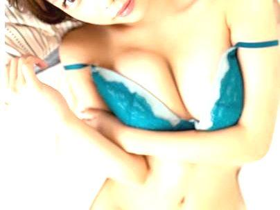 ≪幼馴染！≫【やべ～ことに・・・】スタイル抜群ボイン幼馴染！バレないようにいけない関係に発展すっぞ！！！
