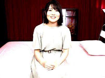 ＜清楚美魔女！＞「ドキドキしちゃう…」上品な感じの美人奥さん！AVデビューとか旦那裏切りファックしちゃうゾ！！