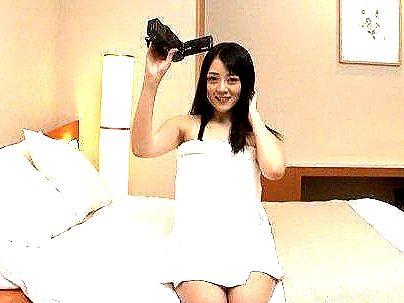 ＜大乱交！＞「ルックス・・・最高でしょ！」芸能人に似てる可愛い女子！おじさんたちとガチファク興奮しちゃう…♡