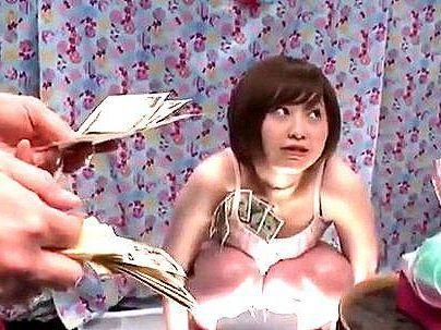 ＜カップルNTR！＞「このブス・・・金に引っかかった！」ショートカットのおブスさん！！ＭＭ号でマシンバイブ餌食ざまあみろ！！！
