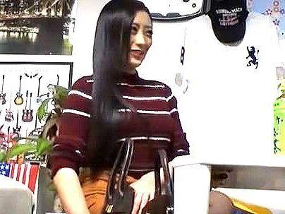 【美魔女ゲット】「ルックス・・・やべ～！」色っぽい感じの綺麗系奥さん！盗撮ファックに持ち込まれるぞ！！