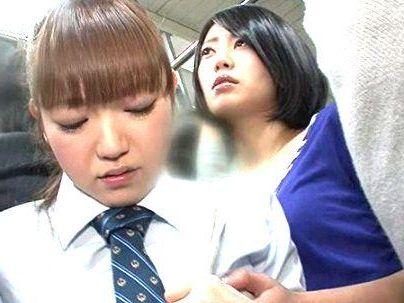 ＜レズ痴漢！＞おかしくなっちゃう…！滅茶苦茶可愛い女子に媚薬を飲ませ！レズ行為痴女行為しちゃうゾ！！！