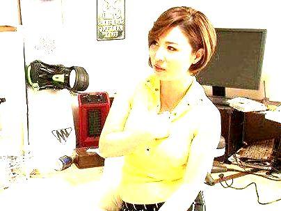＜熟女デリヘル！＞「え？何か使いましたか？」ケケケ・・エロい体のおばさんに媚薬使って・・本番やっちゃうぞ(アダルト動画)
