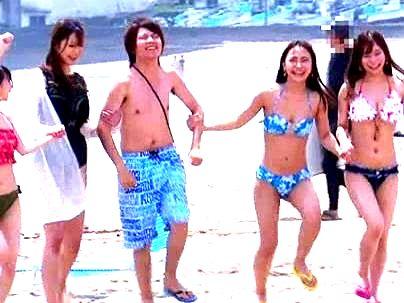 ≪マジックミラー号≫【逆ナンパしちゃうよ…♡】性欲高めの美女達！素人の男を海でゲットしてハーレムファックすっぞ！！