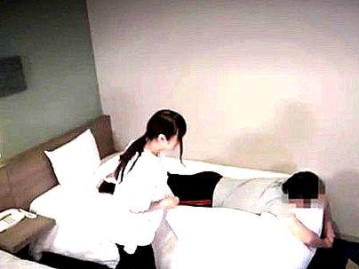 ＜人妻熟女！＞「始めますネ…♡？」四十路のクッソ可愛い美魔女マッサージ師！口説いてエチエチ持ち込まれちゃうぞ！！