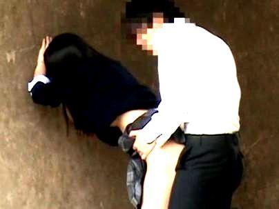 ≪隠し撮り販売決定！！≫【バカップル発見！】金もない暇そうな男女！野外でマジやっとるから隠し撮りしてAV販売してやるぞ～！ヒヒヒ・・・