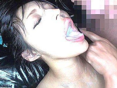 ＜フィスト！＞「閲覧注意※！」貧乳ちっぱい黒髪女子！膣に拳とかヤバすぎるだろ！きっも！！！