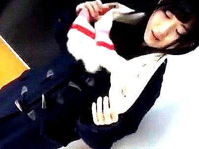 ＜月本れいな！＞「コレ？大丈夫か？？」清純派の美乳パイ乙の女子！ニーソックスたまんね～ぞ！！