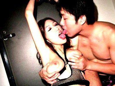 ＜3Pセックス！＞「最高の・・・からだ！」スタイル抜群ボイン美尻美女！縛られた３Pｓｅｘもだえ興奮しちゃう！！！