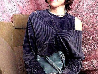 ＜人妻ゲット！＞「化粧・・・濃いか？」上品な感じの美人奥さん確保！なし崩し的エロ行為持ち込んじゃう！！