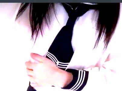 ＜素人！＞「ア～ン、いいの…♡」清楚な真面目そうな制服女子！おじさんチンポでバックファックもだえとるぞ(無料エロ動画)