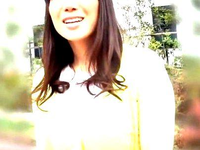 ＜三十路！＞「私でいいの…♡？」上品な感じの美人巨乳おっぱい奥さん！チェリー君筆おろしシテクレチャウ！！