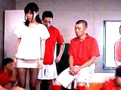 ＜女教師！＞「この顔・・・おもらし？」滅茶苦茶可愛い先生！部員の性処理させられる興奮してっゾ！！！