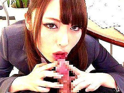 ＜淫語痴女！＞「目つき・・・こわ」主滅茶苦茶可愛い女子！痴女行為でオチンポ刺激シチャウゾ！！！
