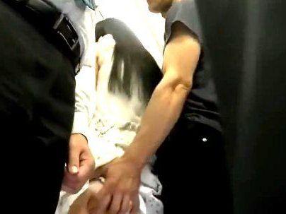 ＜サイレント痴漢＞「やめて・・・助けて！」真面目そうな可愛い女子！痴漢師に犯されレイプされっぞ！！！