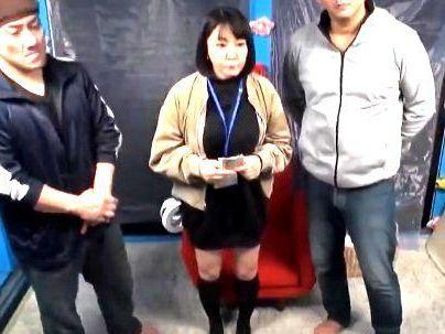 ＜女性AD！＞「私が・・・ダメです」脱ぐとデケ～ボインの美女AD！ＭＭ号でガチファックに持ち込まれるぞ！！