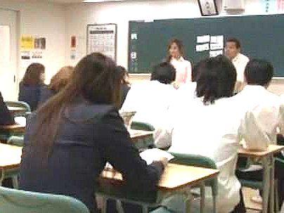 ≪教育実習生！≫【ダメなの…】色気半端ない美人女教師！生徒とバレないようにやっちゃうぞ！！！