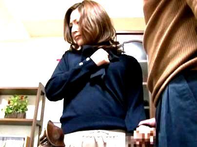 ≪接吻の虜・・≫【お父様～…♡】清楚な感じの人妻熟女！義理の父といけない関係に興奮してっゾ！！！