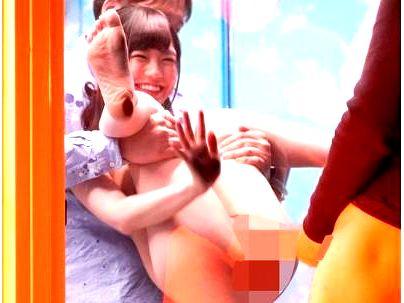 ≪逆転マジックミラー号≫【恥ずかしいわ…♡】素人の滅茶苦茶可愛い素人女子！ミラー号でエロ行為外から●見せ！！