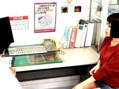 ＜美人若妻！＞「え？ヤメテクダサイ…」清楚な感じの奥様！病院で先生にネトラレ行為興奮シチャウゾ！！！