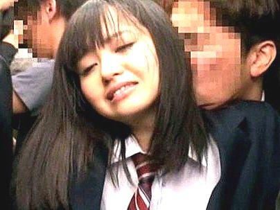 ＜バス痴ｶﾝ！＞「ヒヒヒ・・・ヤル！」真面目そうな可愛い細身制服女子！バスで無理やり犯されレイプされっぞ！！