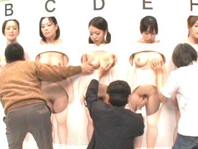＜娘捜索ゲーム＞「これかな？」お父さんが大暴走！企画で家族中近親エロ行為発展シチャウゾ！！！