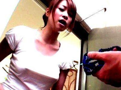 ＜隣の人妻！＞「ありがとうございます…♡」落とした下着を届けたら・・・！隣人奥さんがお礼ファックしてくれた～！！