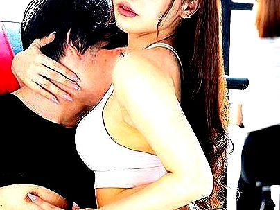 ＜トレーナー！＞「ｈしたいの…♡」色気半端ない美乳美女！新婚旦那をNTRファック持ち込んじゃう(アダルト動画)