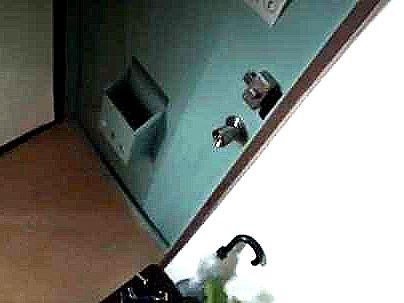 ≪熟女連れ込み企画！≫【隠し撮りすっぞ！ヒヒヒ・・・】欲求不満の熟女おばさん！やり部屋で浮気ファックしちゃうゾ！！！