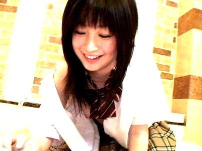 ＜ハメ撮り！＞「お金ほしいの…」制服援助交際してる今どき女子！ハメ撮りでお金貰っとるぞ！！