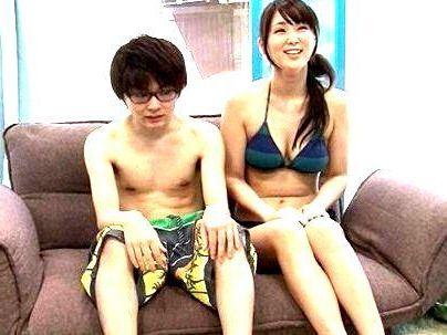 ＜マジックミラー号！＞「え？童貞なの？」海水浴でゲットしたビキニ巨乳女子！ＭＭ号で童貞君筆おろしシテクレチャウゾ！