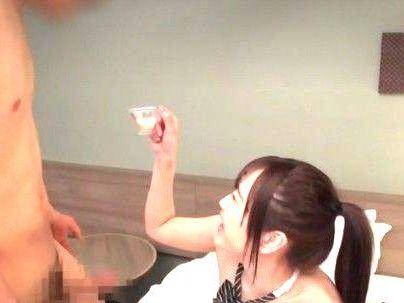 ＜素人ナンパ！＞「いっぱい出して…」男子の精子採取企画！素人女子がガンバッチャウゾｗ(アダルト動画)