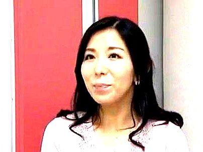 ＜四十路！＞「ババア・・・面接！」清楚な感じAV面接にきたおばさん熟女！試しに・・・ヤル！！