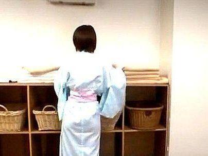 ＜奥田咲！＞「童貞専門だぞ～！！」お風呂屋さんで巨乳お姉さんが・・・童貞君とエロ行為シテクレチャウ！！！